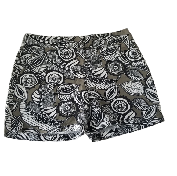 Ann Taylor LOFT Riviera Linen Blend Tea Green Tropical Print Shorts Size 6 - Picture 2 of 12